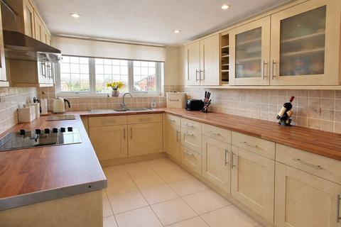 undefined, Lewis Close, Drakes Broughton