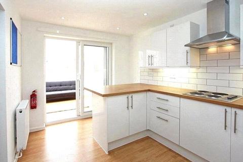 1 bedroom in a house share to rent, Catherton, Stirchley, Telford, Shropshire, TF3