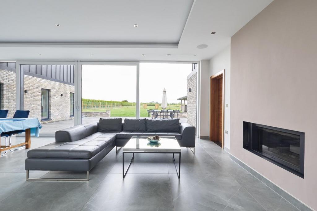 Meadowcroft Swavesey 2304250016.jpg