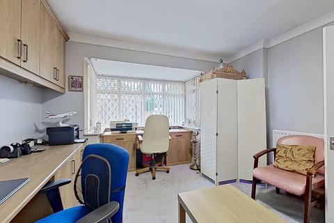 undefined, Lichfield WS14