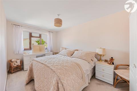 6 Argles Close, Greenhithe, DA9 9PA