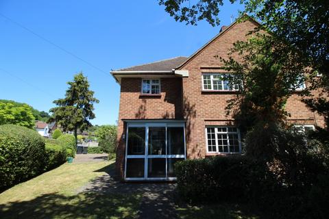 4 bedroom semi-detached house to rent, Spring Rise, Surrey TW20