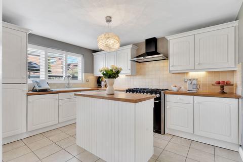 4 bedroom detached house for sale, Laburnum Way, Loughborough LE11