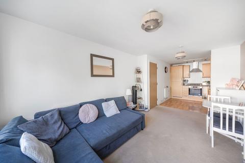 4 Burway Close, South Croydon, CR2 7AY