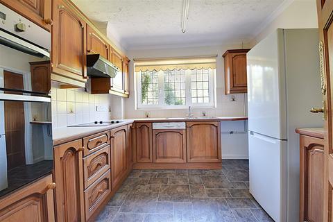 3 bedroom semi-detached house for sale, Sandhurst Lane, Bexhill-On-Sea