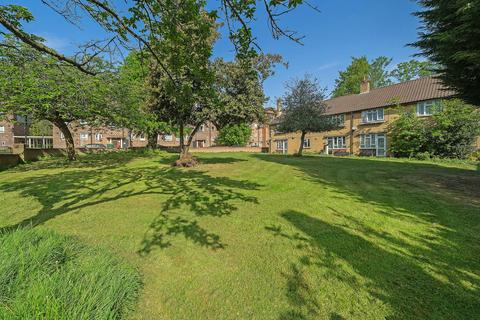 19 Holderness Way, London, SE27 0EU