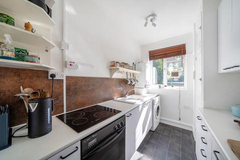 19 Holderness Way, London, SE27 0EU