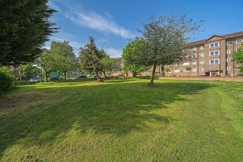 19 Holderness Way, London, SE27 0EU