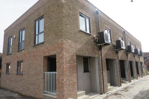 2 bedroom terraced house to rent, Garden Row, King's Lynn PE30