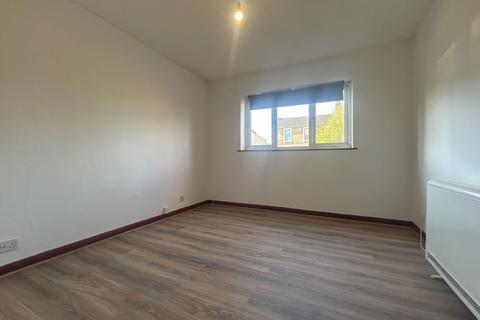 2 bedroom ground floor flat for sale, Fletton Avenue, Peterborough PE2