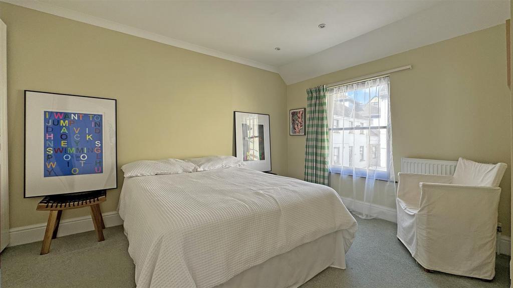 Bedroom, 1 1.jpg