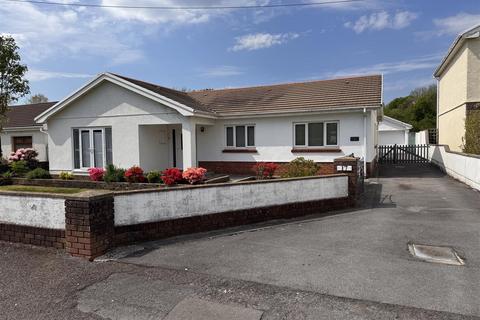 17 Aberlash Road, Ammanford, SA18 3NE