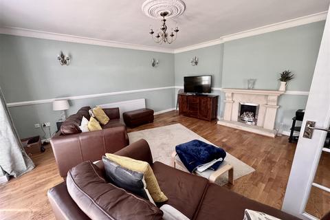 17 Aberlash Road, Ammanford, SA18 3NE