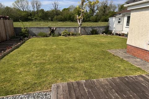 17 Aberlash Road, Ammanford, SA18 3NE