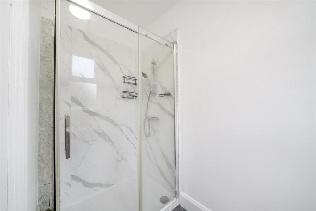 Bathroom combined W.C
