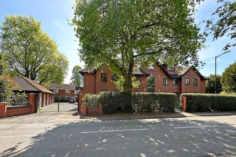 undefined, South Downs Road, Hale