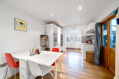 5 bedroom end of terrace house for sale, Crown Road, LONDON, N10