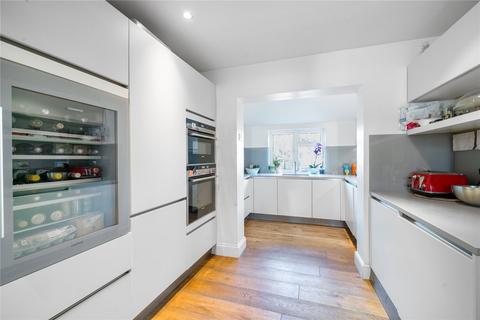14 Crown Road, London, N10 2HY
