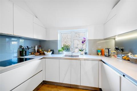 14 Crown Road, London, N10 2HY