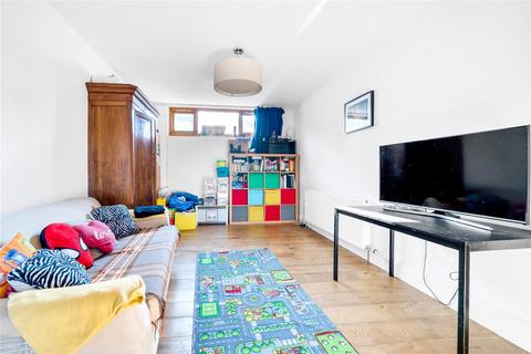 14 Crown Road, London, N10 2HY