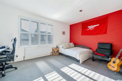 14 Crown Road, London, N10 2HY