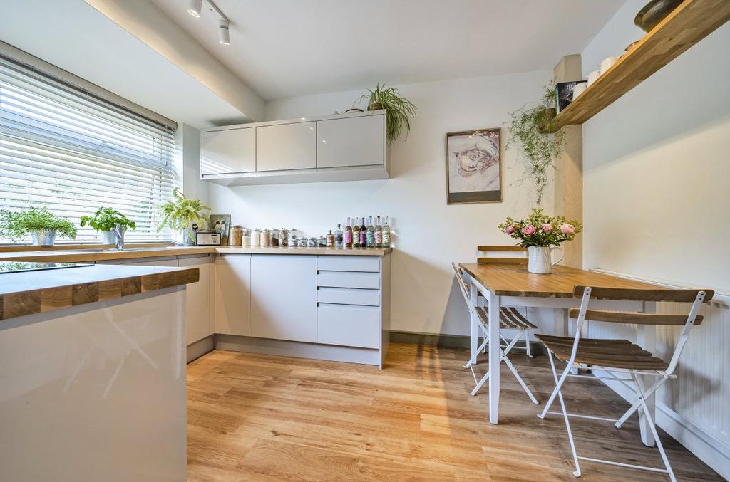 Kitchen/Breakfast