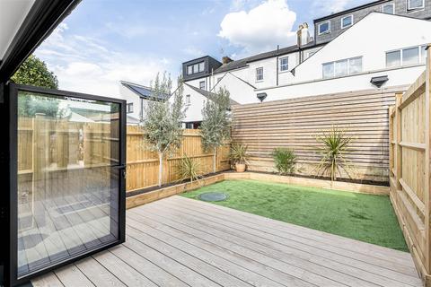 2 bedroom detached house for sale, Albert Road, Sutton