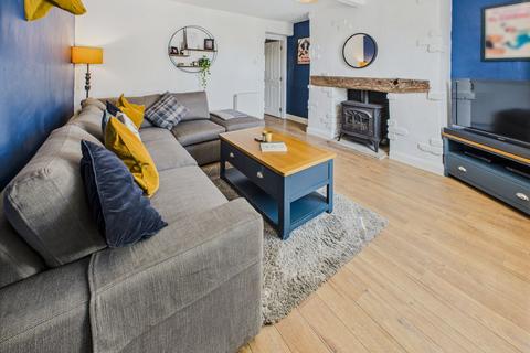 174 Buxton Road, Furness Vale, High Peak, SK23 7PH