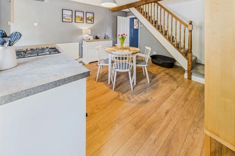 174 Buxton Road, Furness Vale, High Peak, SK23 7PH