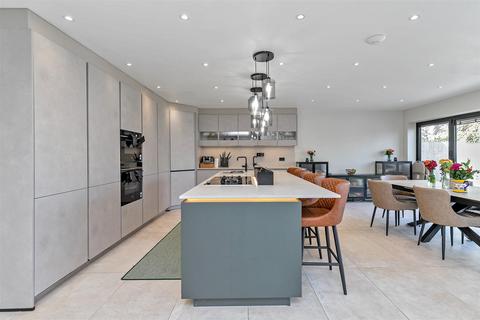 undefined, South Riding, Bricket Wood, St. Albans