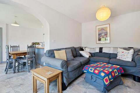 4 Old School Close, Tredrizzick, Wadebridge, PL27 6PH