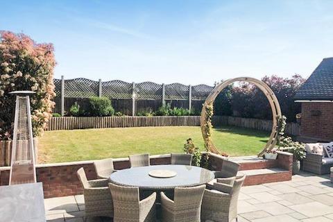5 bedroom detached house for sale, Homefield Drive, Braintree