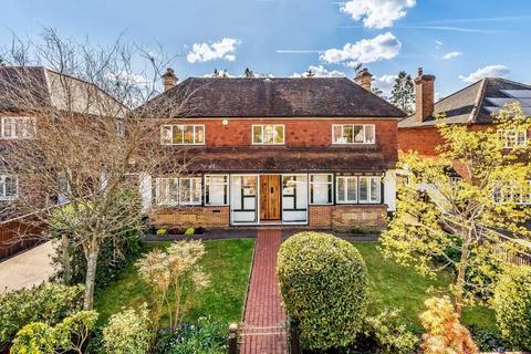 20 Deepdene Avenue, Dorking, RH4 1SR