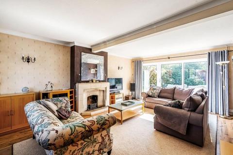 20 Deepdene Avenue, Dorking, RH4 1SR