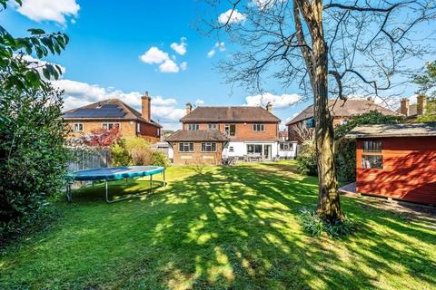 20 Deepdene Avenue, Dorking, RH4 1SR
