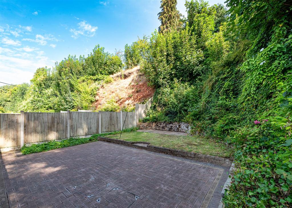 39 Alpine Way-external AUG25-4.jpg