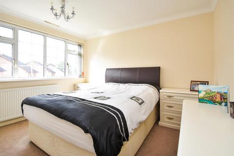 39 Alpine Way, Wolverhampton, WV3 9ED