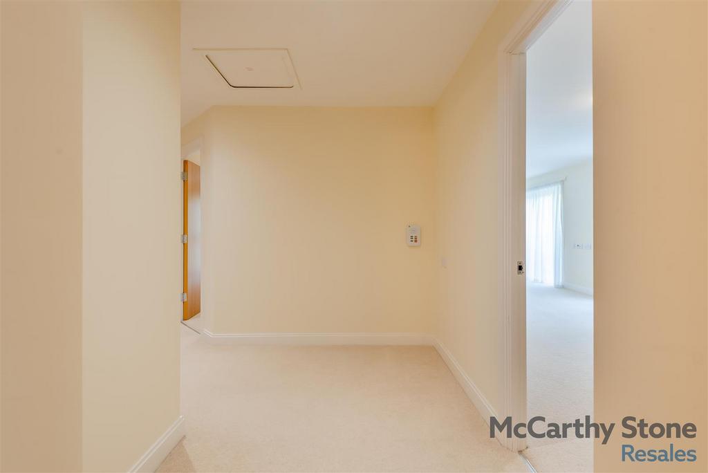 8645560-interior01.jpg