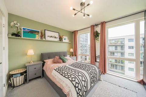 2 bedroom flat for sale, Guthridge Close, London E14