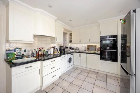 3 bedroom detached house for sale, Chartfield Place, Weybridge, Surrey, KT13