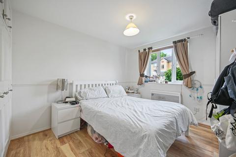 65 Chipstead Close, Sutton, SM2 6BF