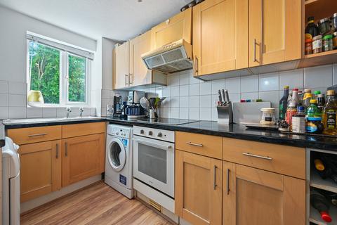 65 Chipstead Close, Sutton, SM2 6BF