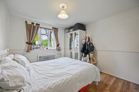 65 Chipstead Close, Sutton, SM2 6BF