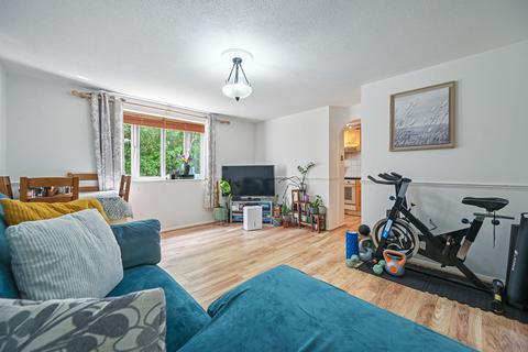 65 Chipstead Close, Sutton, SM2 6BF