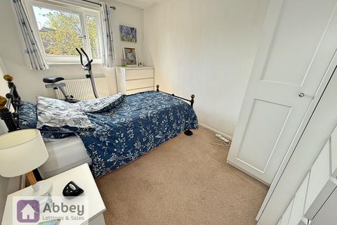 77 Glaisdale Close, Leicester, LE4 0RQ