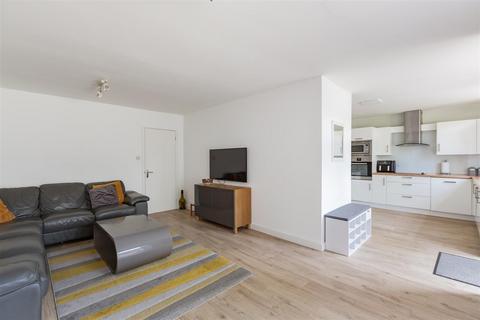 3 Over Minnis, New Ash Green, Longfield, DA3 8JA