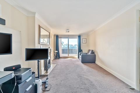 2 bedroom flat for sale, Horseshoe Bridge, St Denys, Southampton, Hampshire, SO17