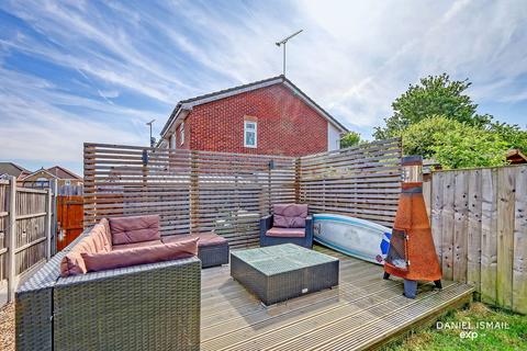 8 Cambridge Close, Langdon Hills, Basildon, SS16 6UW