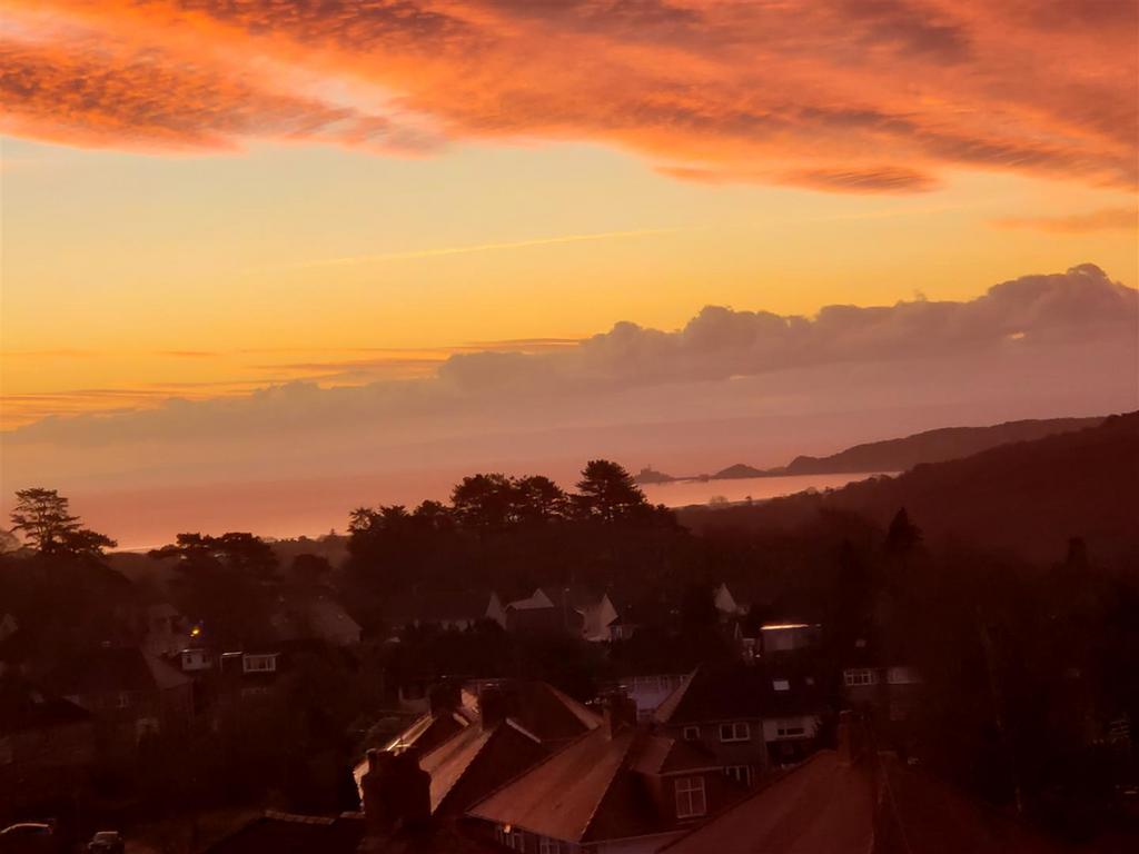 Sunrise 2.jpg