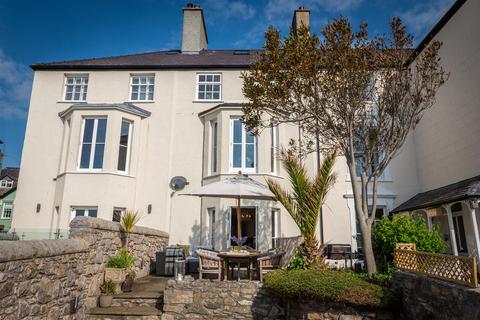 undefined, Bulkeley Terrace, Beaumaris